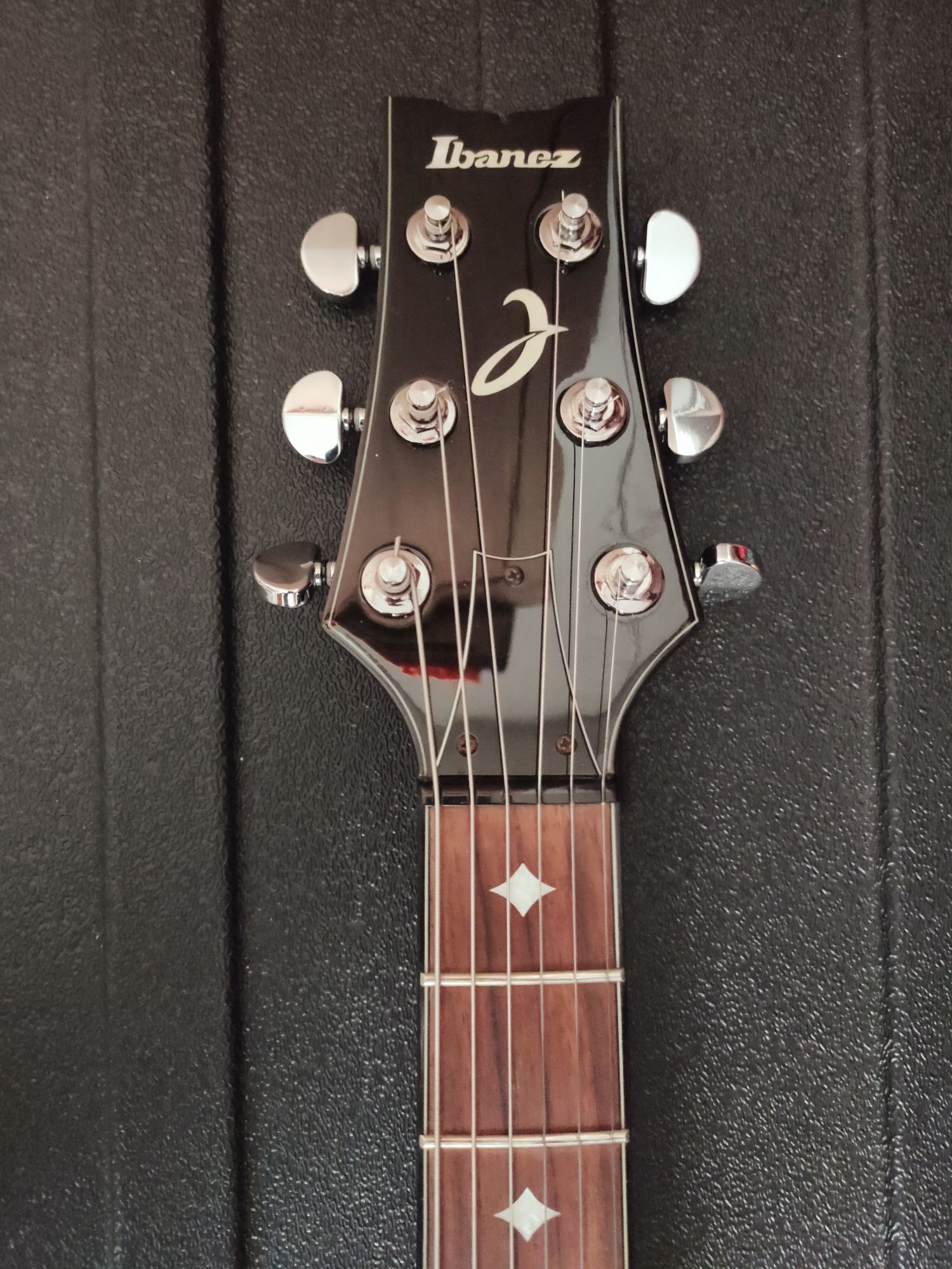 Ibanez ART300 Caiman