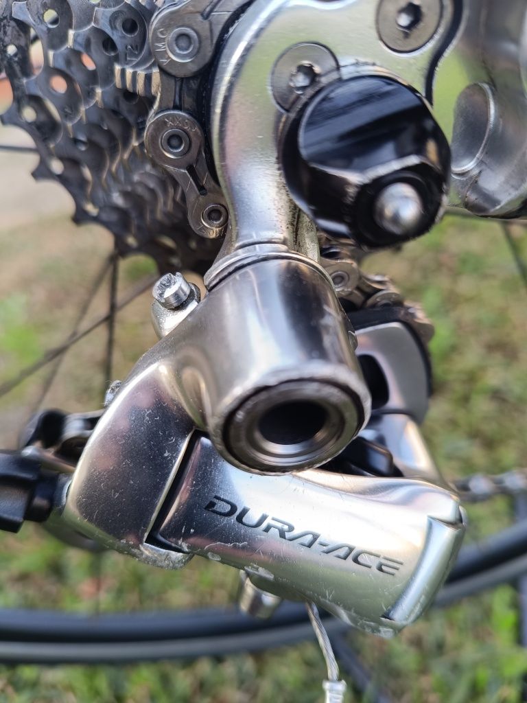 Bicicleta carbono top  + rolo de treino + rodas