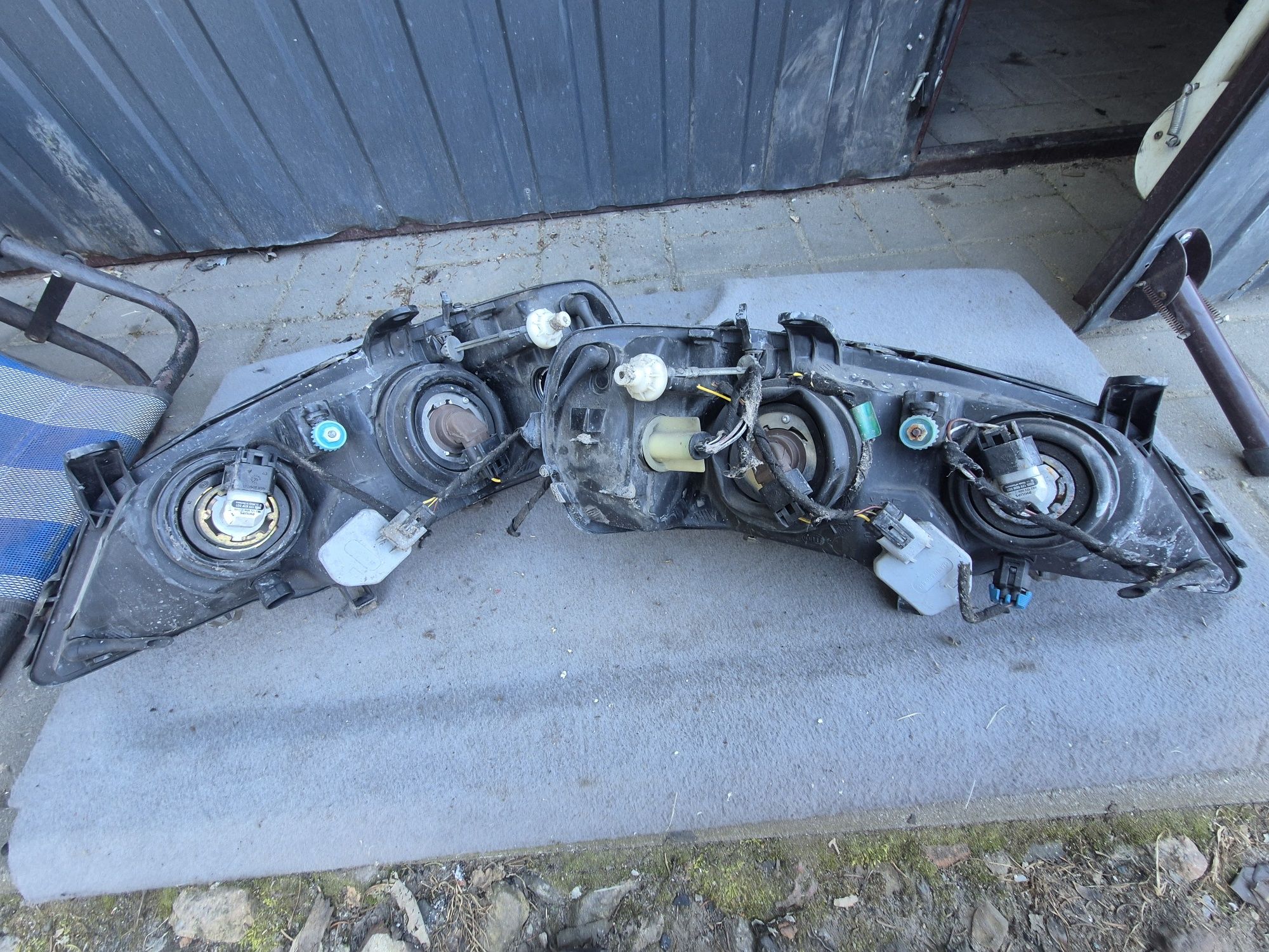 Lampy przod Opel Astra h  ii