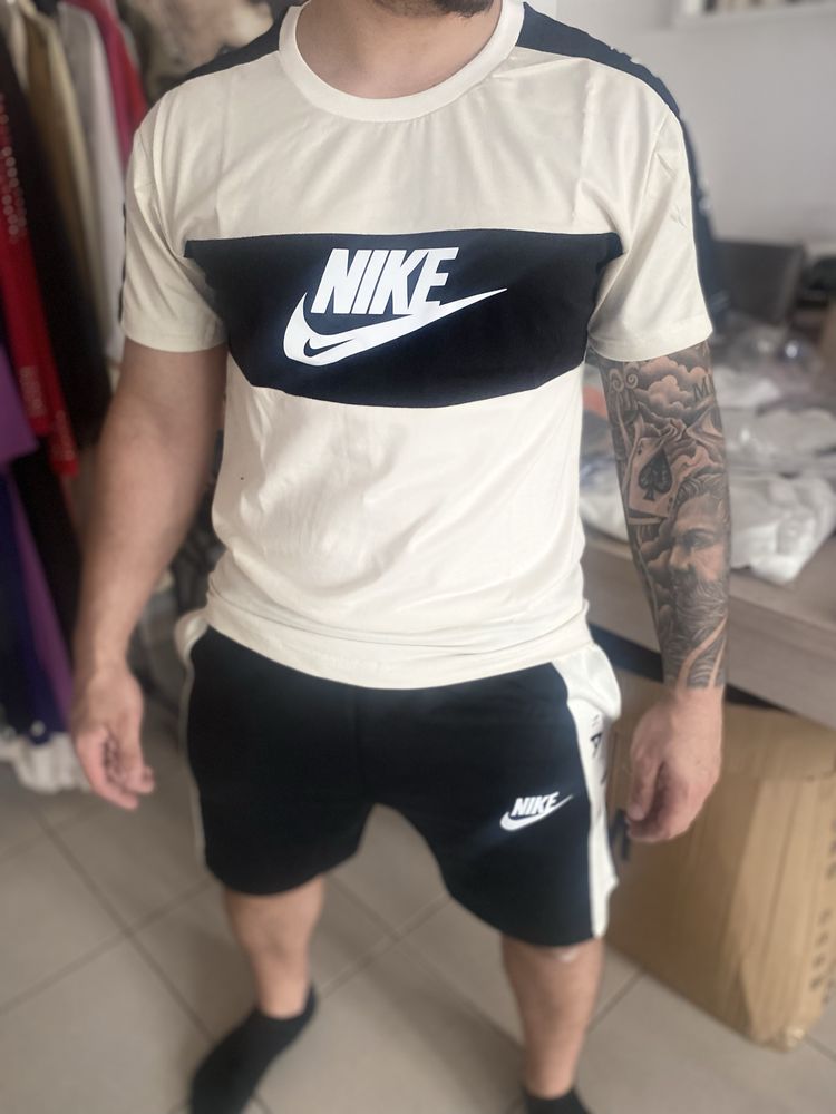 Conjuntos  Nike com etiquetas
