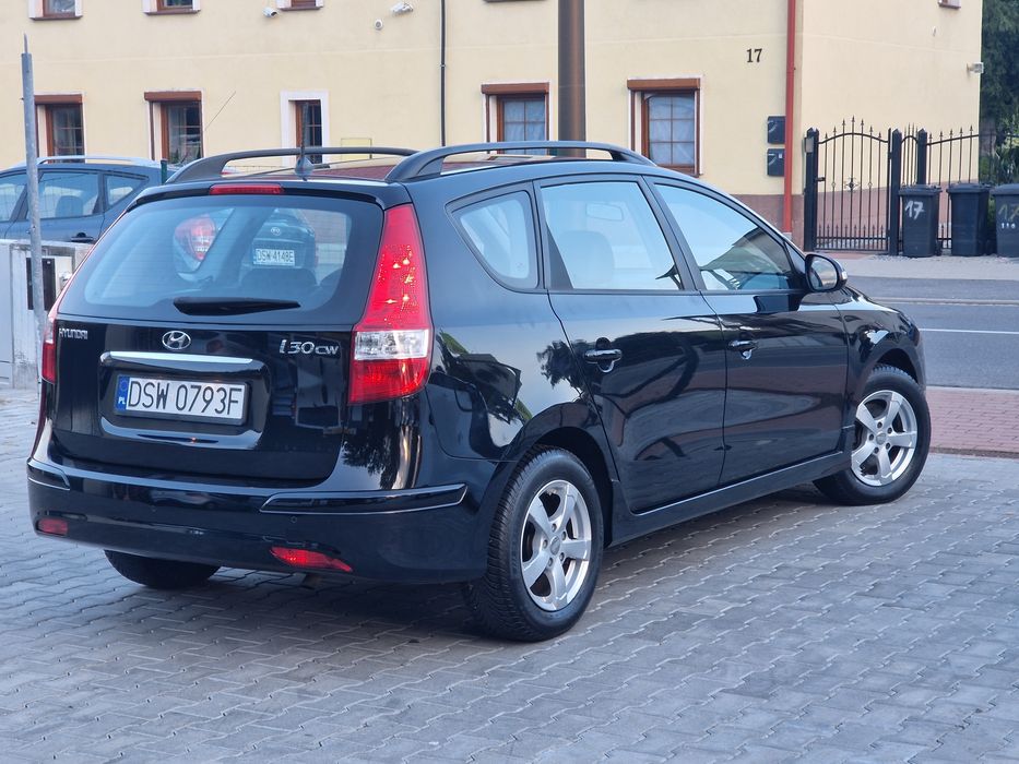 Hyundai i30 2012 rok bogate wyposażenie niski przebieg bdb stan