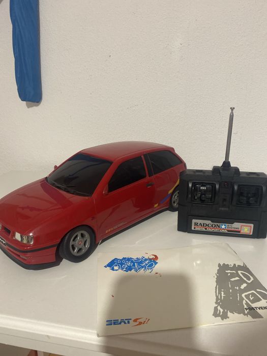 Carro telecomandado  - LER DESCRICAO