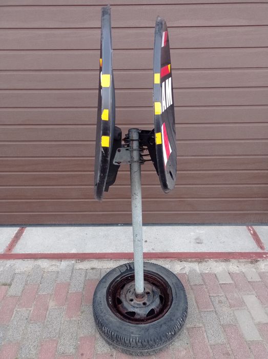 Reklama wolnostojaca