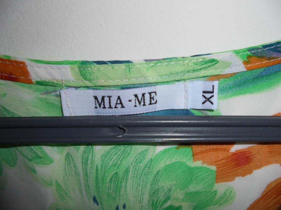 Blusa de senhora muito florida