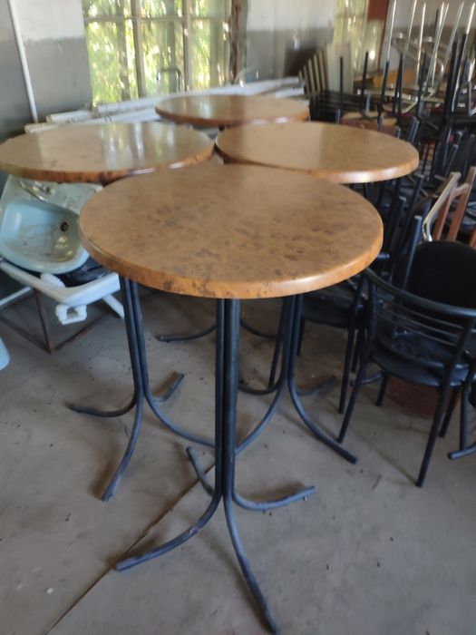 Продам столы на метал.основе