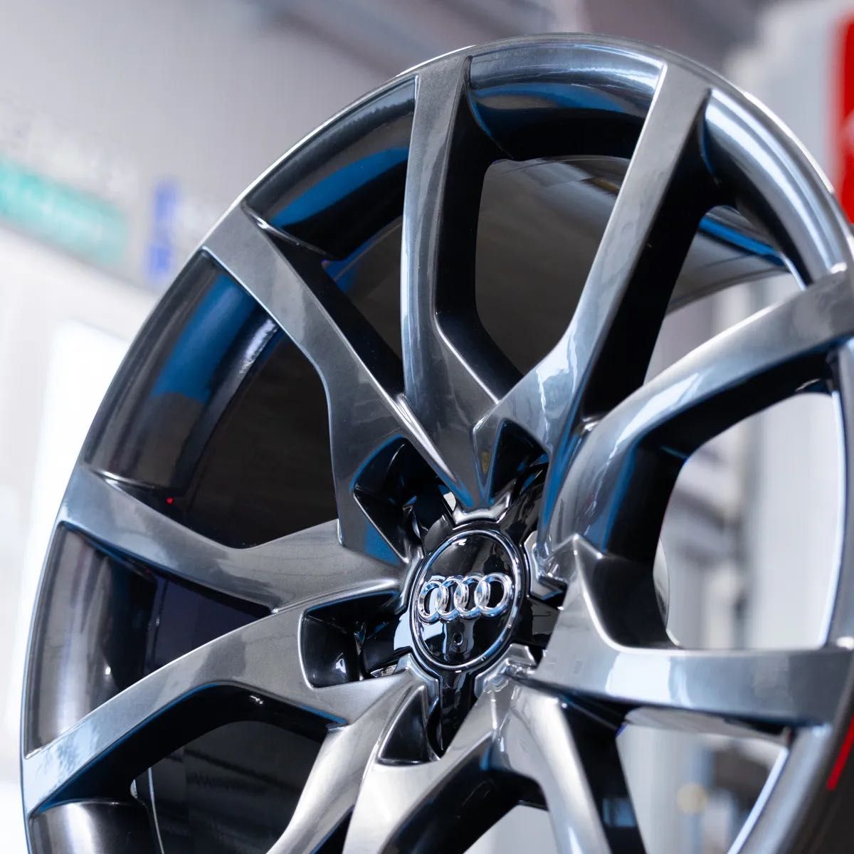 ORYGINALNE Felgi aluminiowe Audi 18" A4 A5 A6 A7 A8 Q3 Q5 Q7