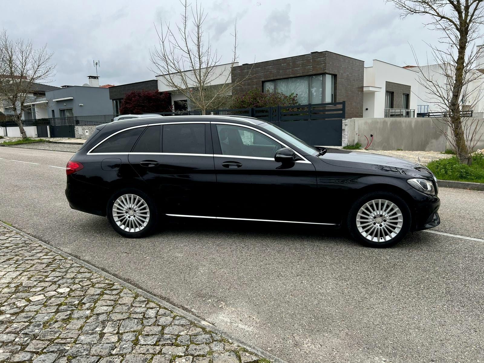 Mercedes Classe T-Model c220 Bluetec 170cv com 260 mil
