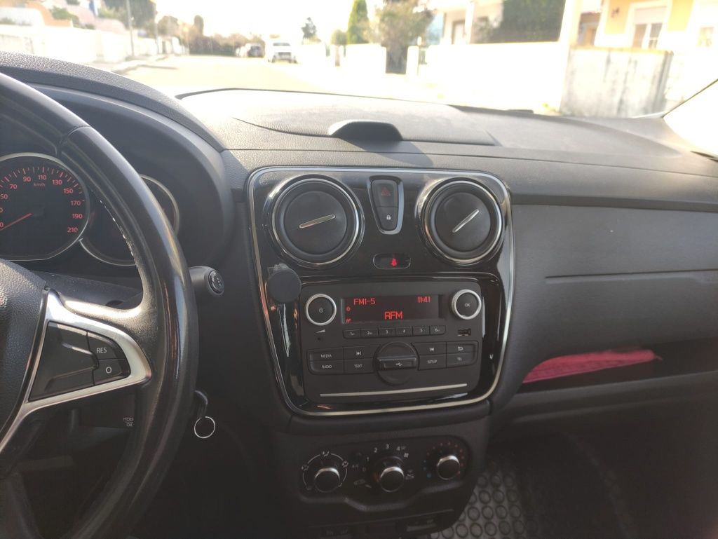 Vendo Dacia Lodgy