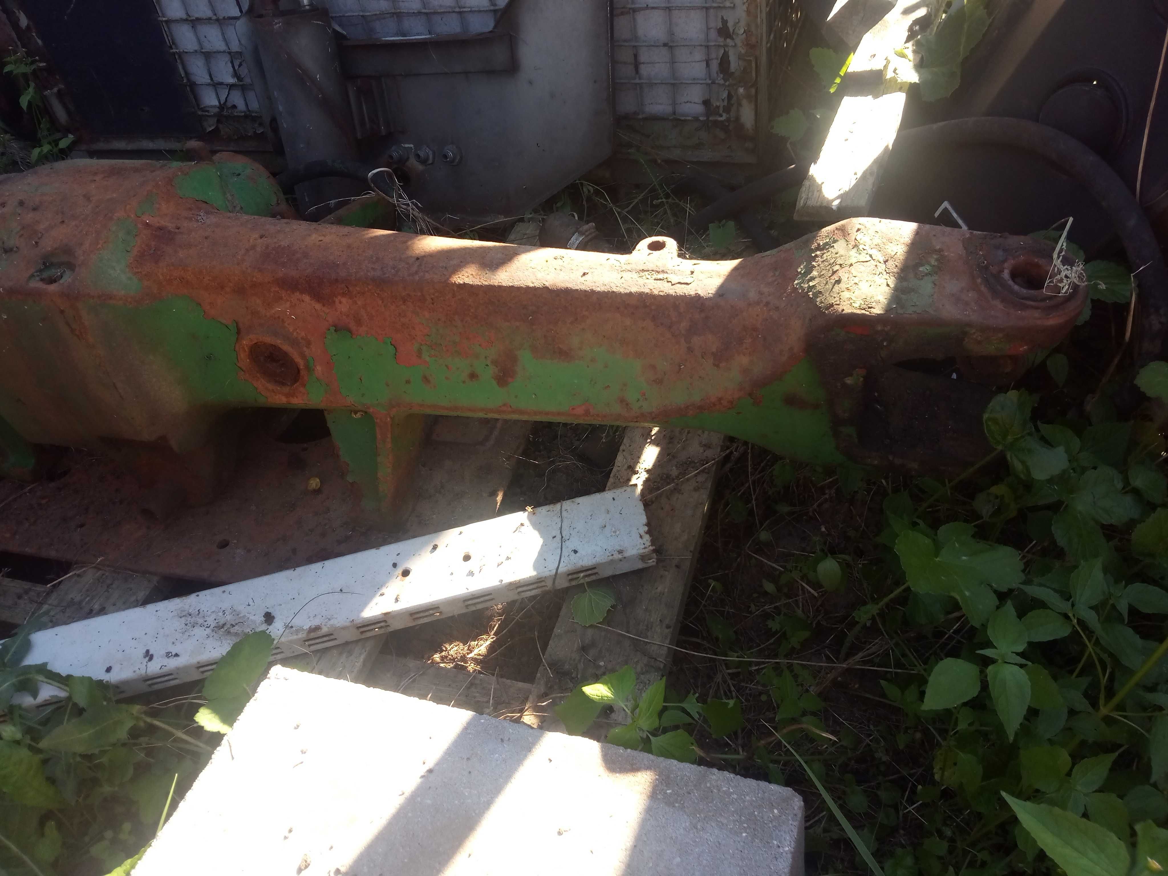 John Deere 2140 obudowa przedniej osi przedniego napędu mostu APL 345