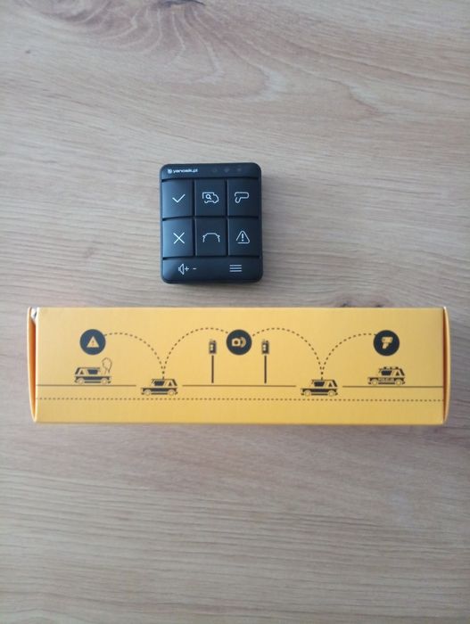 Yanosik XS + 2 lata abonament