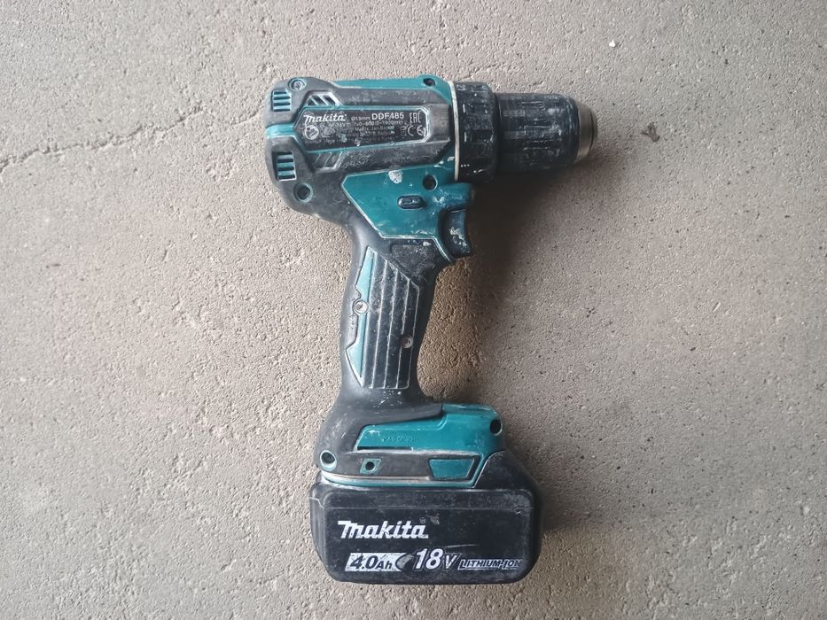 Wkrętarka Makita DDF 485 + Aku 18 V li-ion