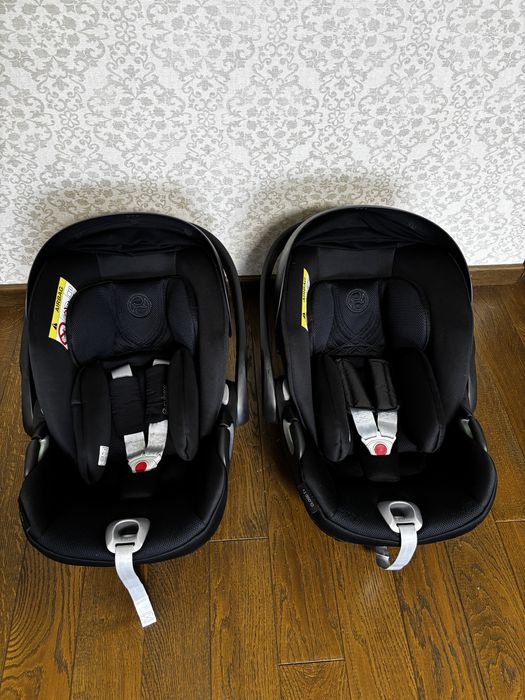 Автокрісло Cybec Cloud T + plus i-Size Sepia Black чорне для двійні