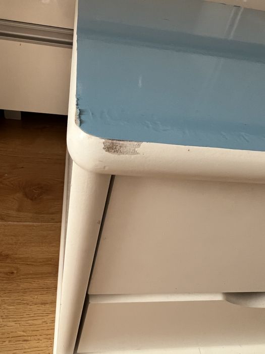 dwie szafki wiszace + komoda