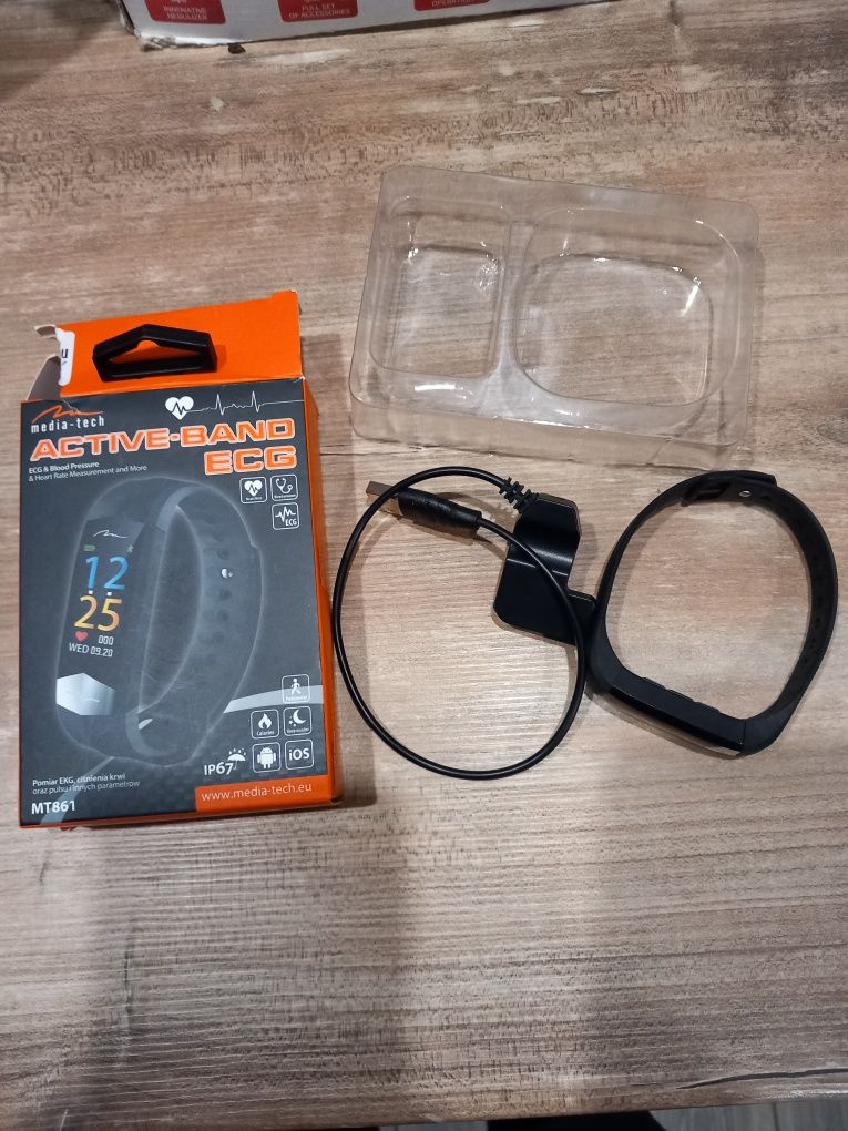 Sprzedam opaskę smartband