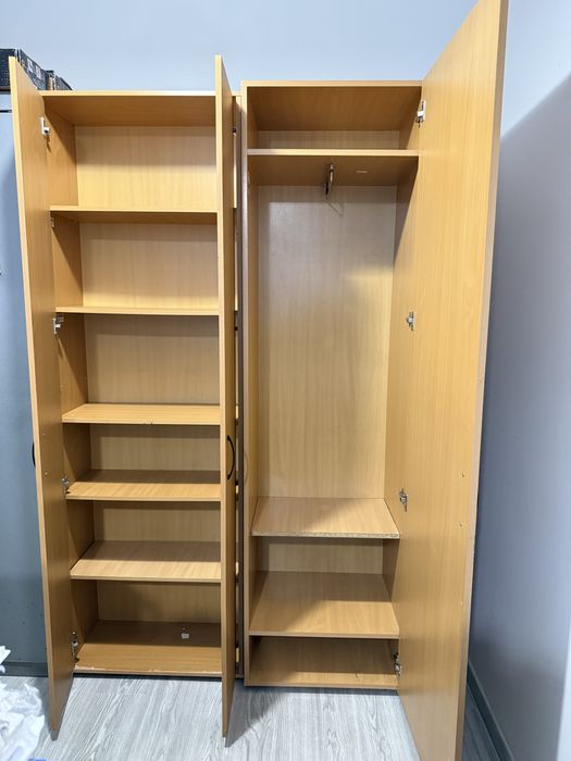 Шафи офісні з поличками