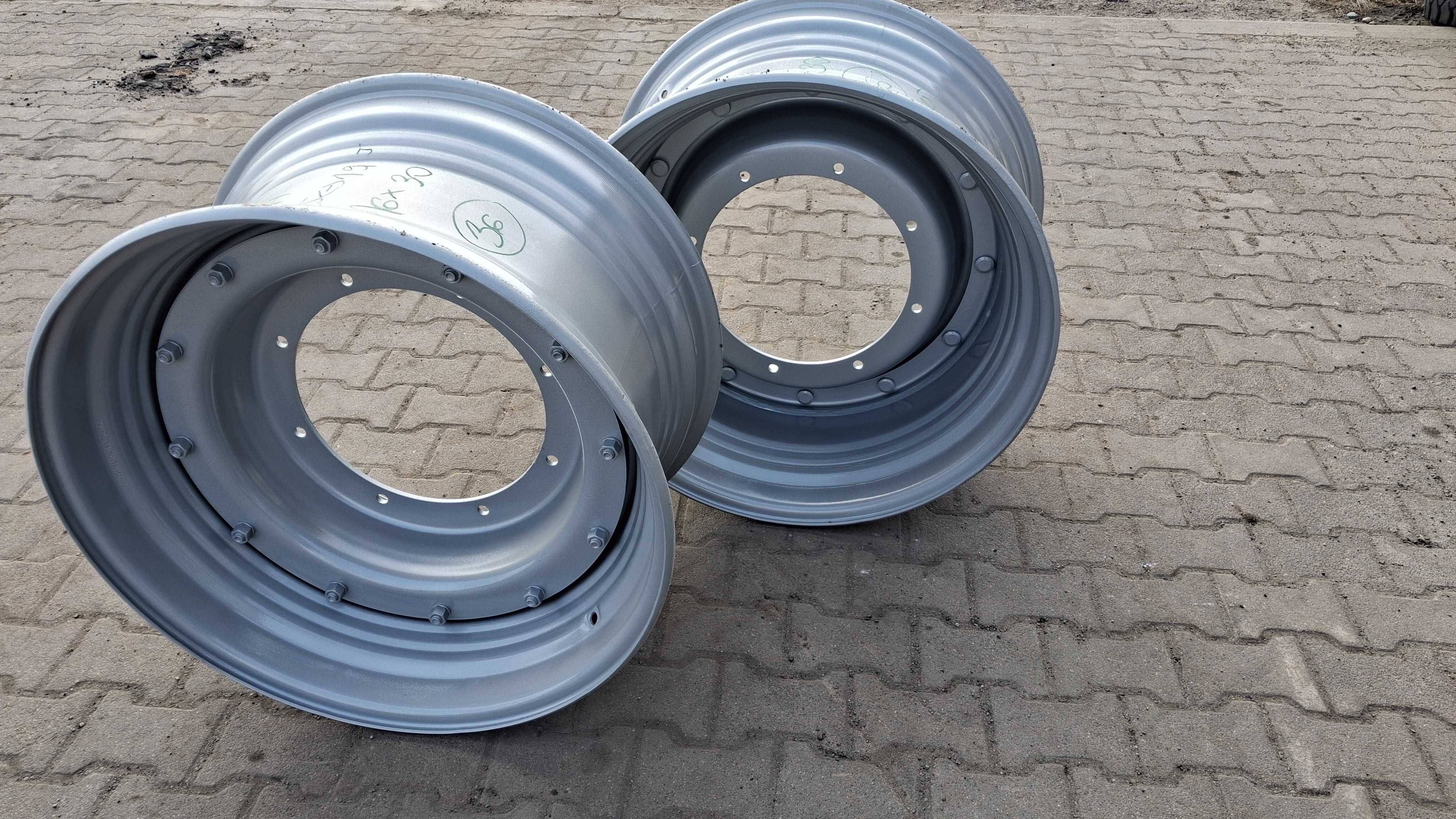 Felgi Case New Holland 16x30 540/65r28 480/70r28 18.4r30 520/70r30 fel