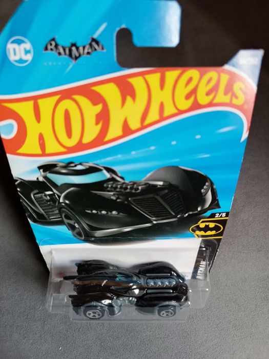 Машинка Hot wheels! Колекція batman!
