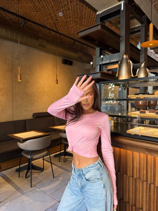 • Лонгслів жіночий з вирізом під палець, базовий топ, чорний рожевий •