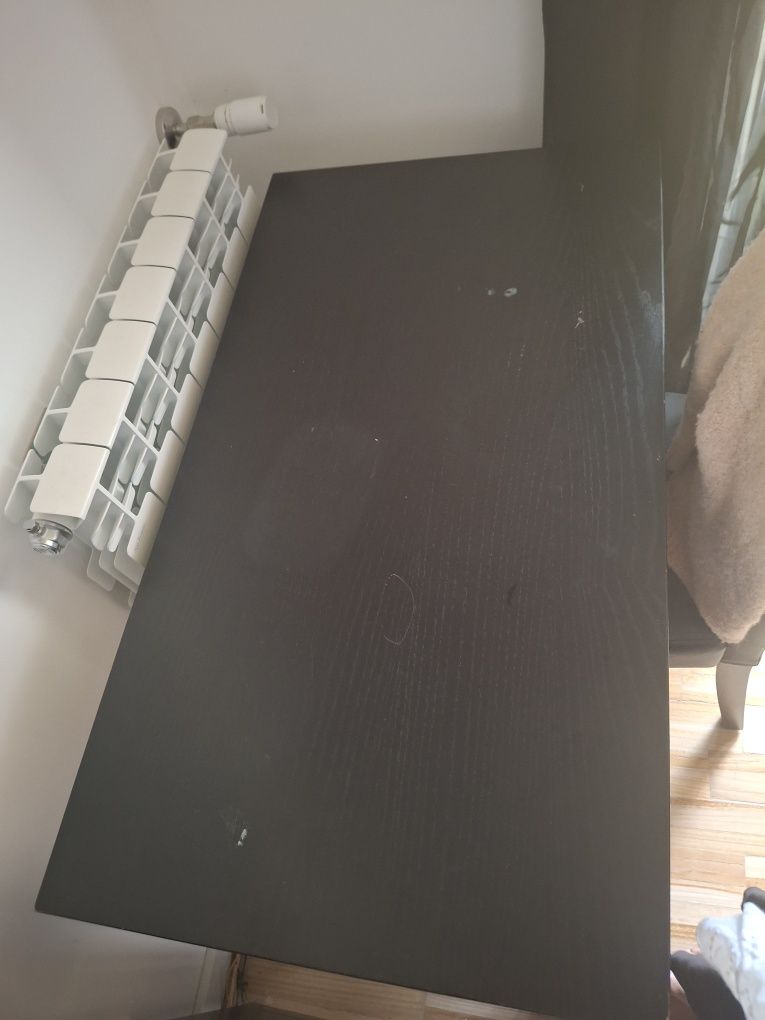Mesa bjurna castanha descontinuada