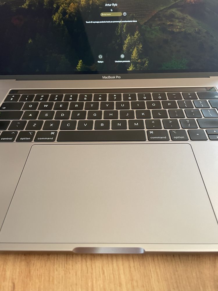 Macbook pro 15” z 2018