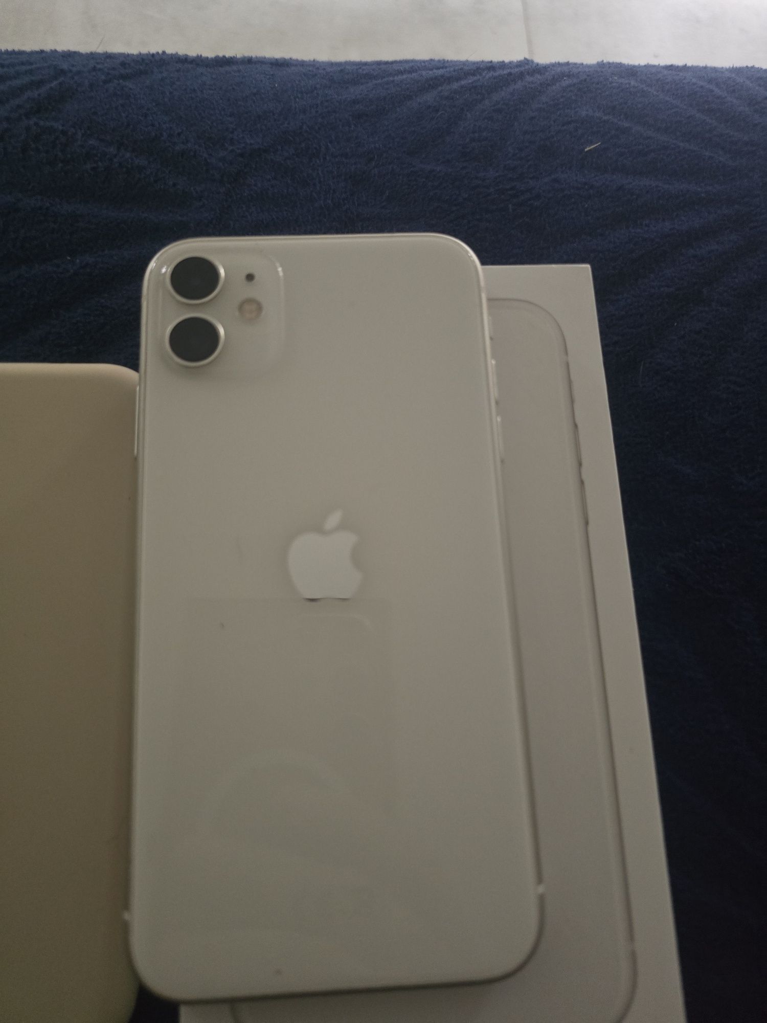 Iphone 11 stan idealny