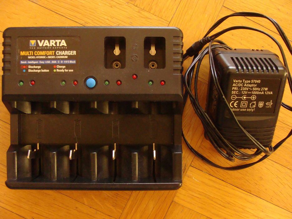 Зарядне Varta 57040 для акумуляторів NiMh/NiCd АА, ААА, С, D, R22крона