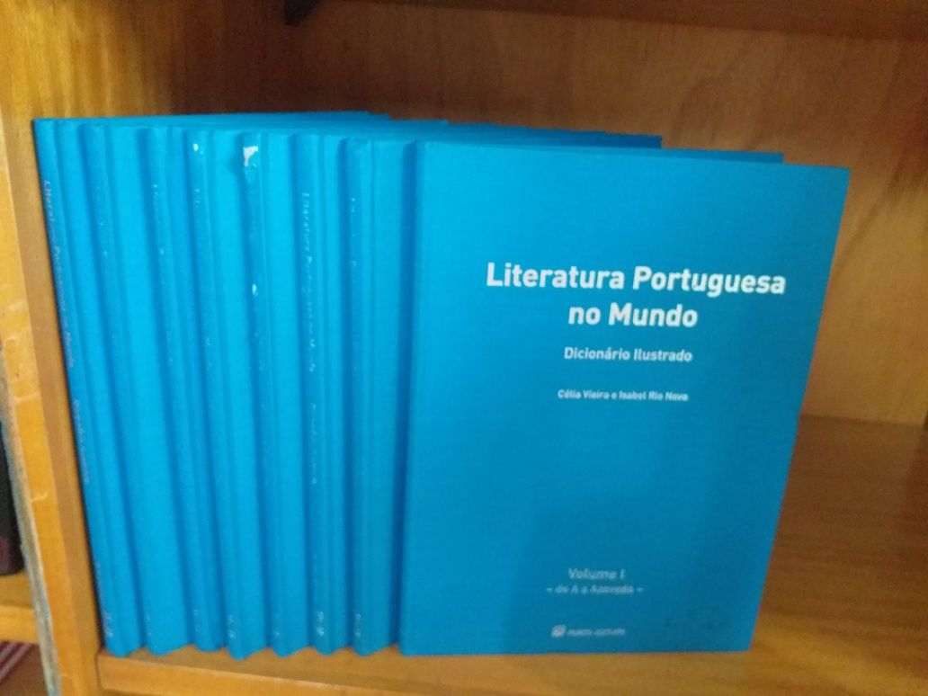 Literatura portuguesa no mundo - 8 livros por 5€