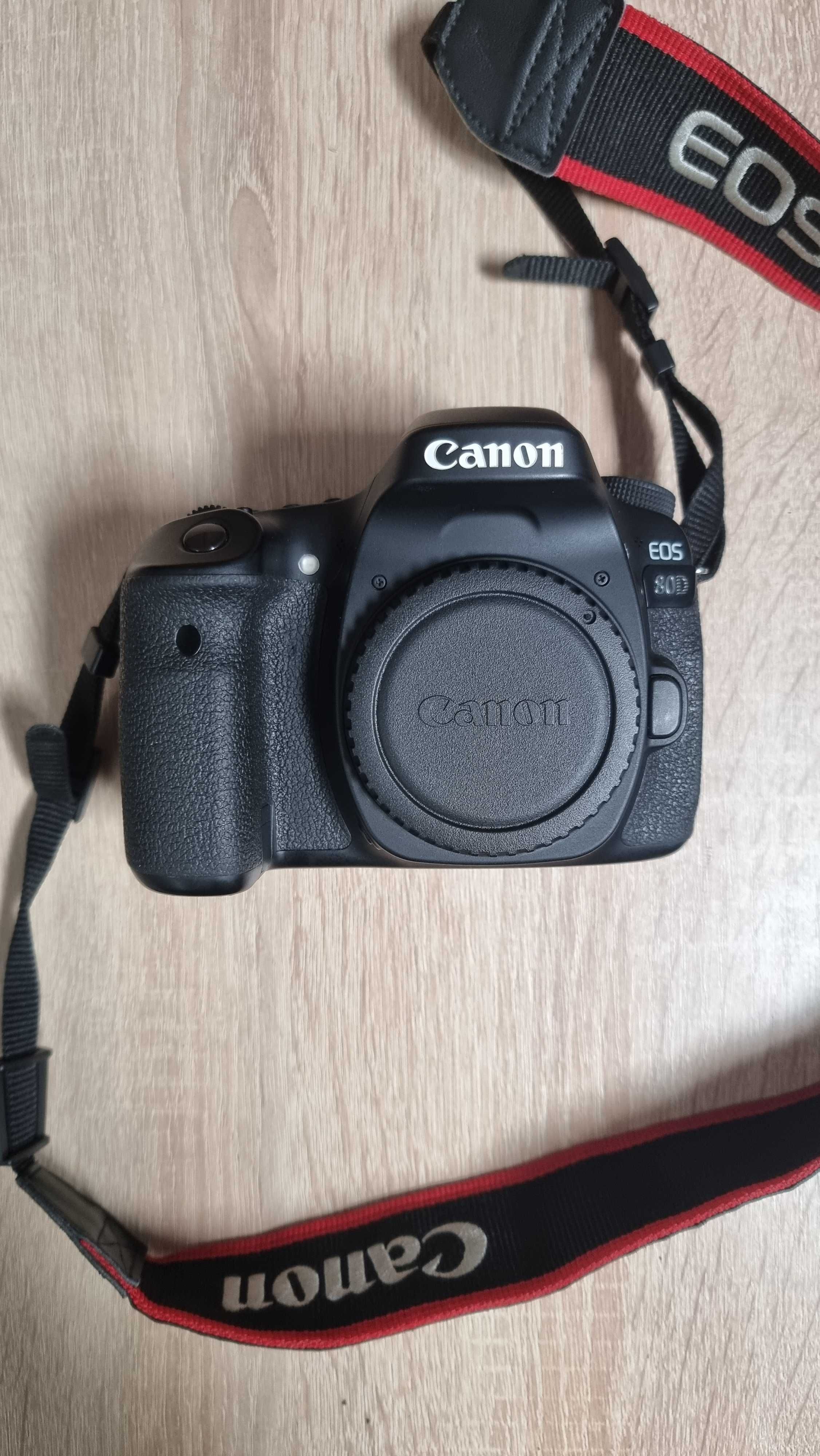 Фотоапарат Canon EOS 80D + Об'єктив Sigma 17-50 f2.8 Сумка в ПОДАРУНОК