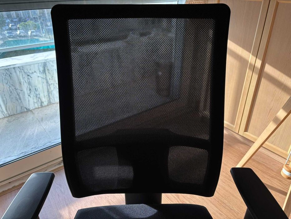 Cadeira de Escritório Sitland Múltiplas Regulações - Como NOVA