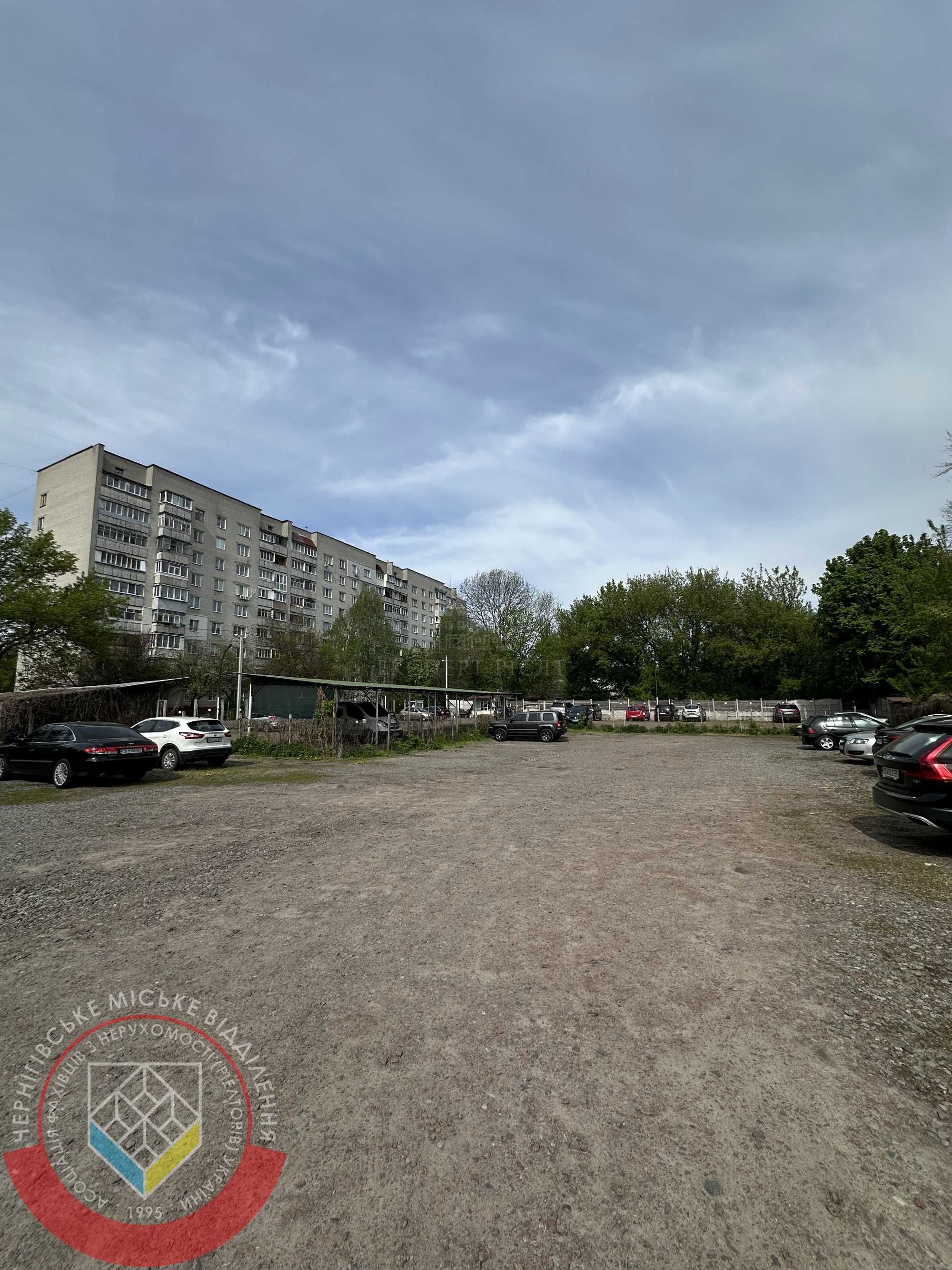 RLT K01 Оренда парковки на 40 місць в центрі міста