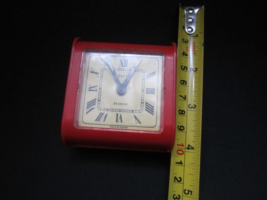 Будильник настольный "ЗАРЯ" Made in USSR.