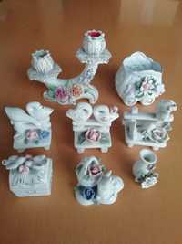 Conjunto de peças em porcelana.