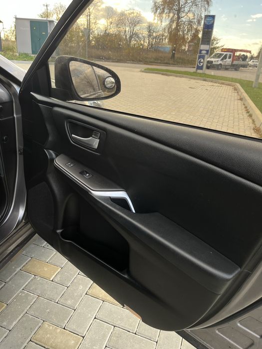 Toyota Camry 55 SE 2015