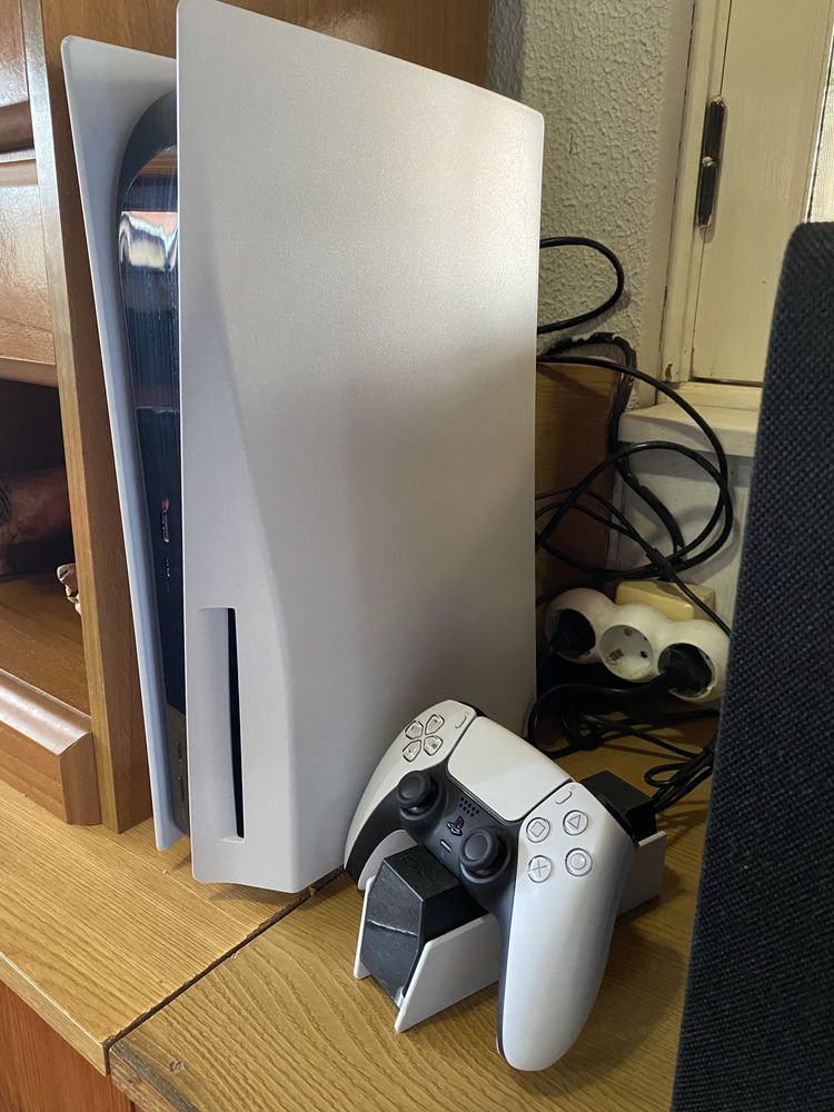 Vendo Ps5 com caixa e com garantia + FC25