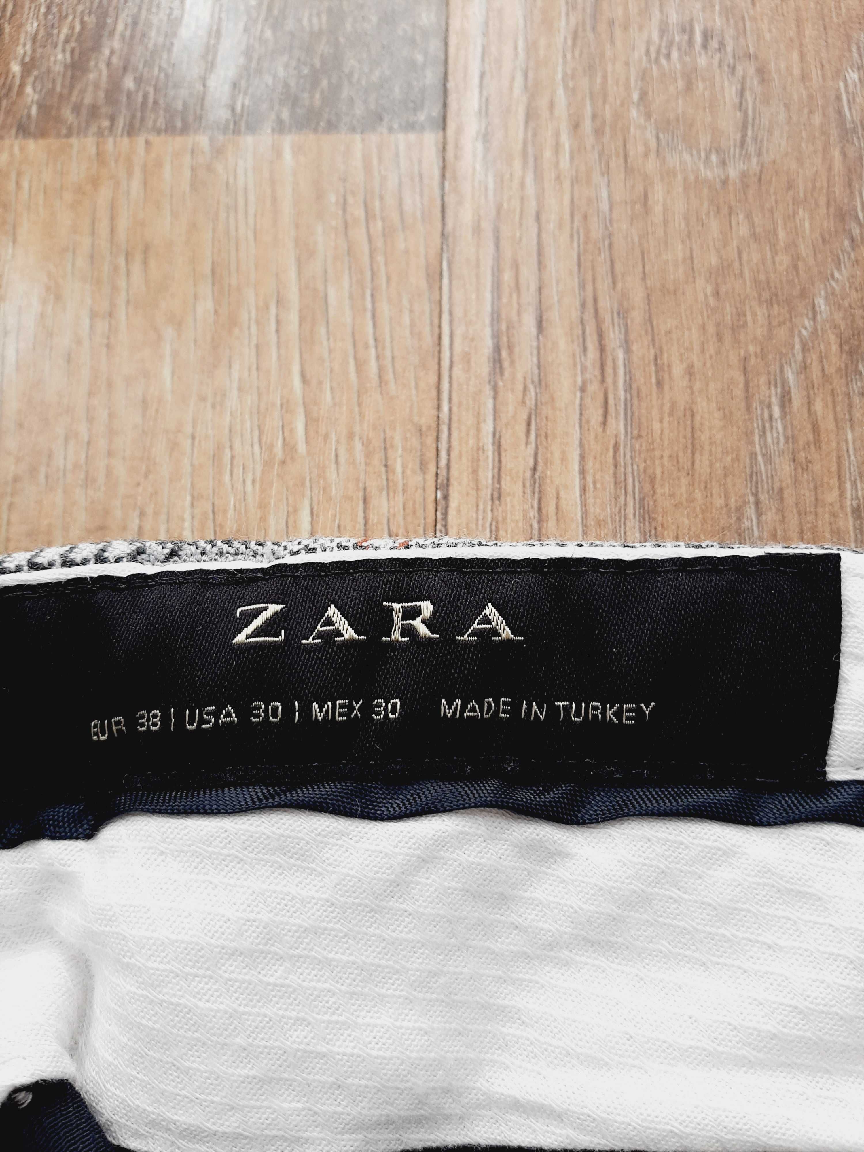 Spodnie w krate r. M Zara
