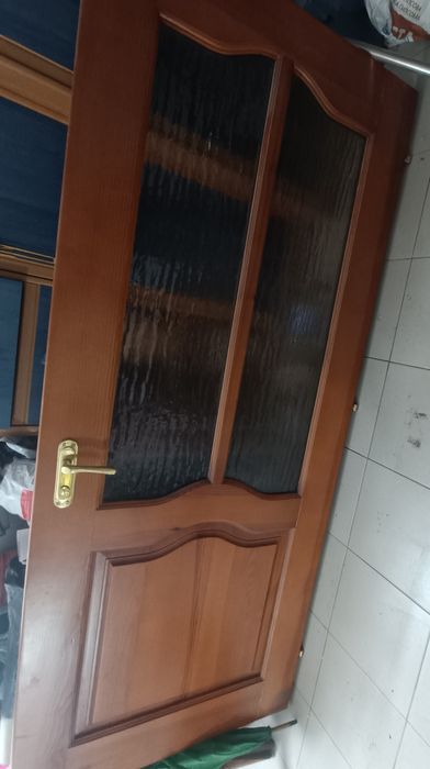 Міжкімнатні двері  практично нові.
