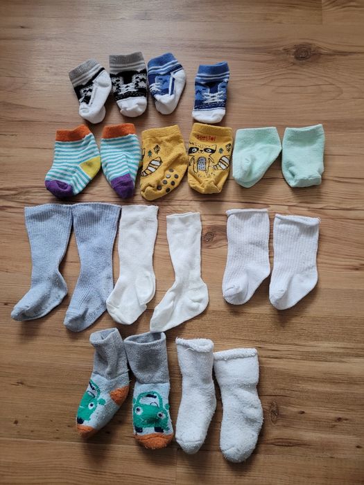 Skarpetki chlopiece/uni około 0-3 msce