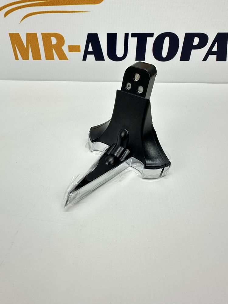 Значок лого передний Tesla Model X
1047884-00-D