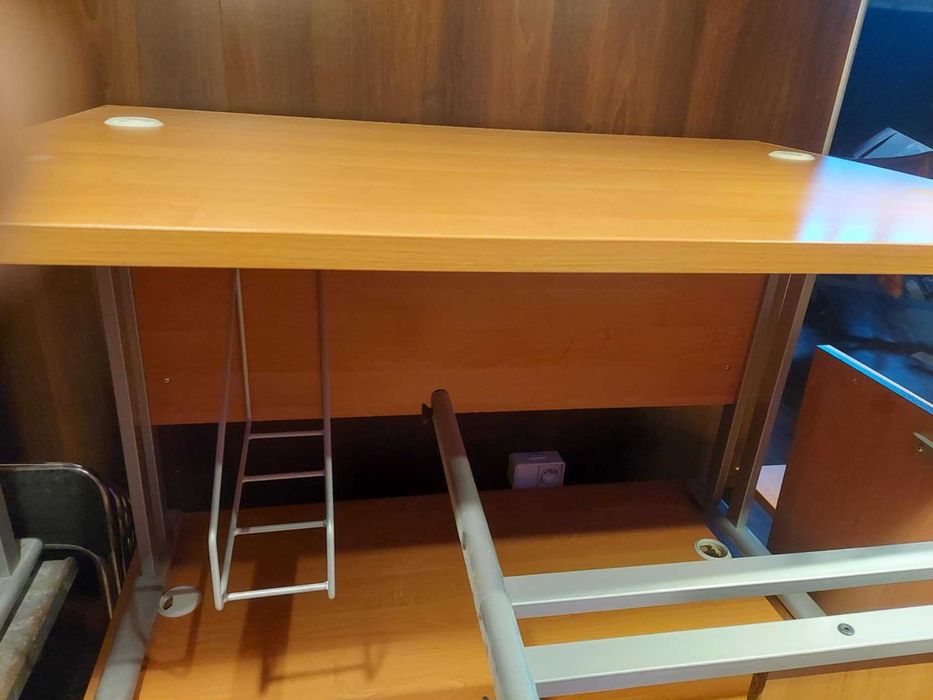 Biurko komputerowe do firmy szkoły biura