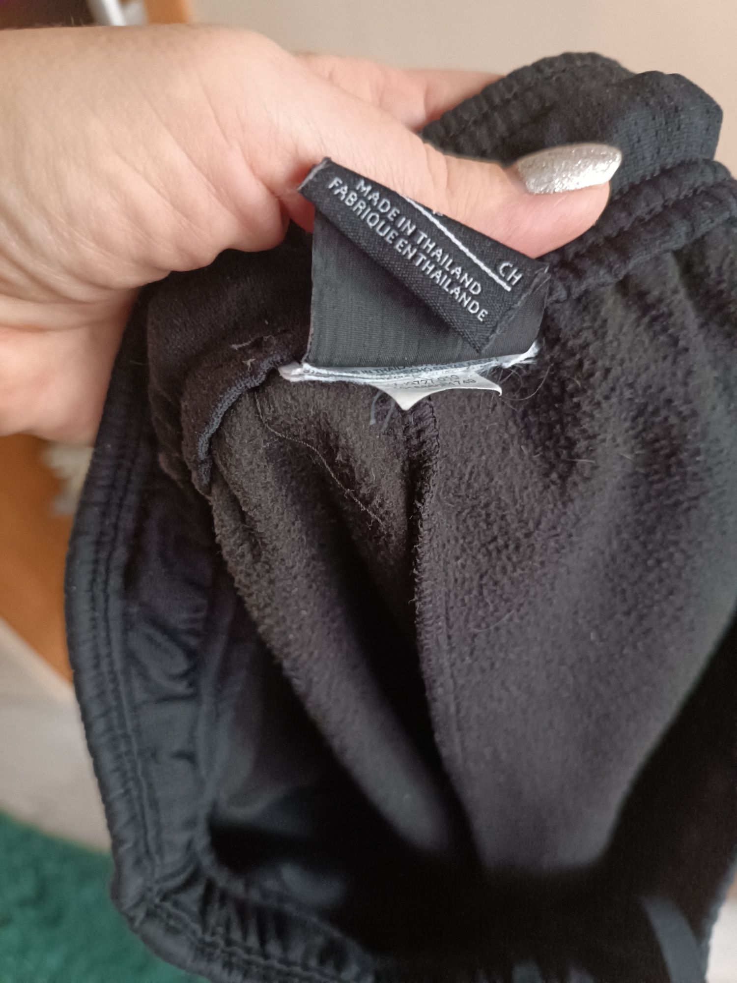 Spodnie dresowe Nike czarne ocieplane-S. Stan bdb