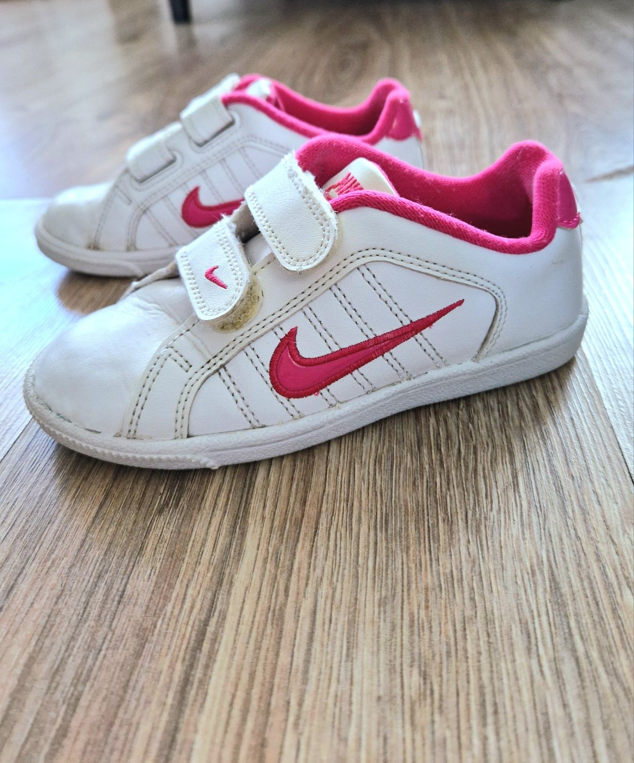 Buty Nike dziewczęce dziecięce rozmiar 28
