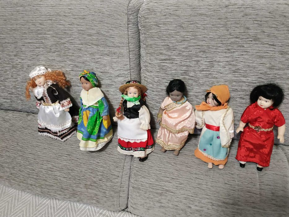 Bonecas em porcelana de colecção