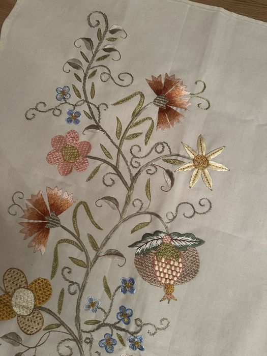 Bordado castelo branco