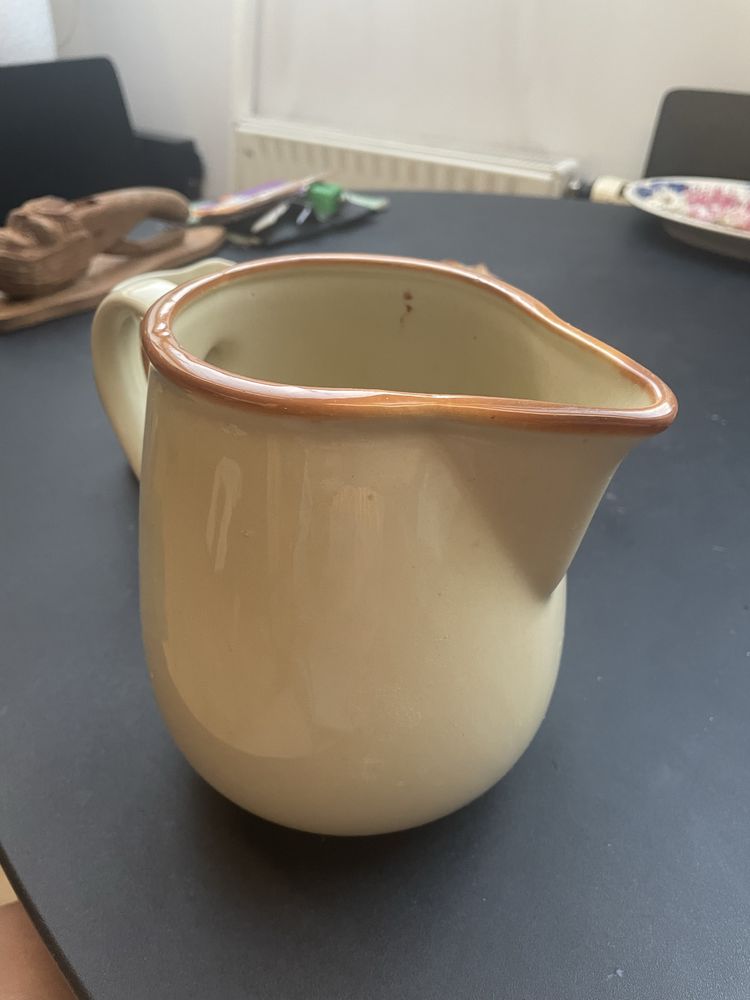 Dzbanki ceramiczne do mleka