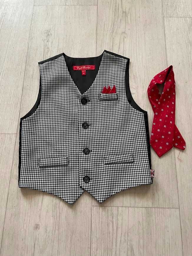 Garnitur koszula spodnie krawat kamizelka dla chłopca 110 cm