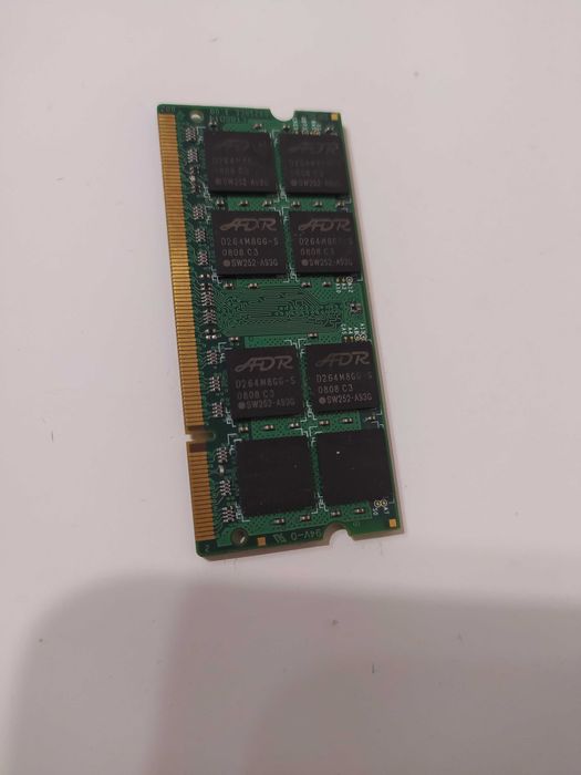 Pamięć RAM DDR2 SO-DIMM firmy Micron Memory  1 GB