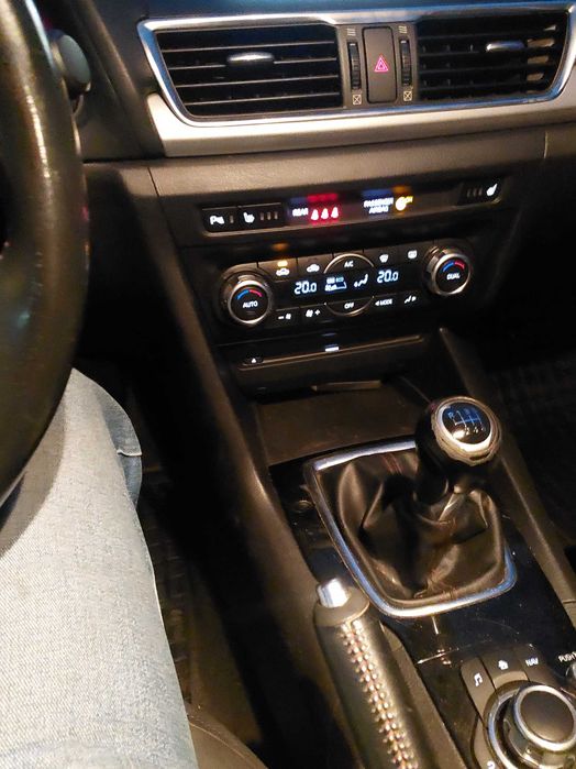 Mazda 3 SKYACTIV-D 150 Sports-Line