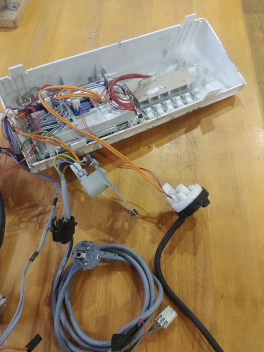 Панель управления пралки стиральной машины WHIRLPOOL Bauknecht Ignis