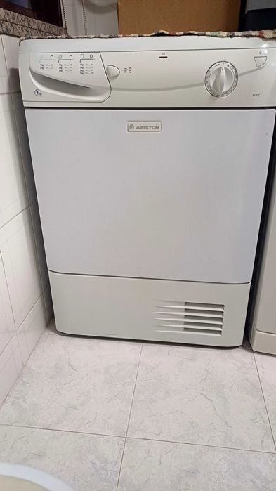 Máquina de secar roupa