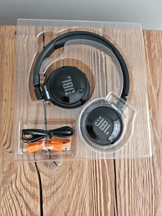 JBL słuchawki bezprzewodowe nauszne TUNE 600 BT NC
